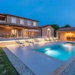 Sentiero Villa *